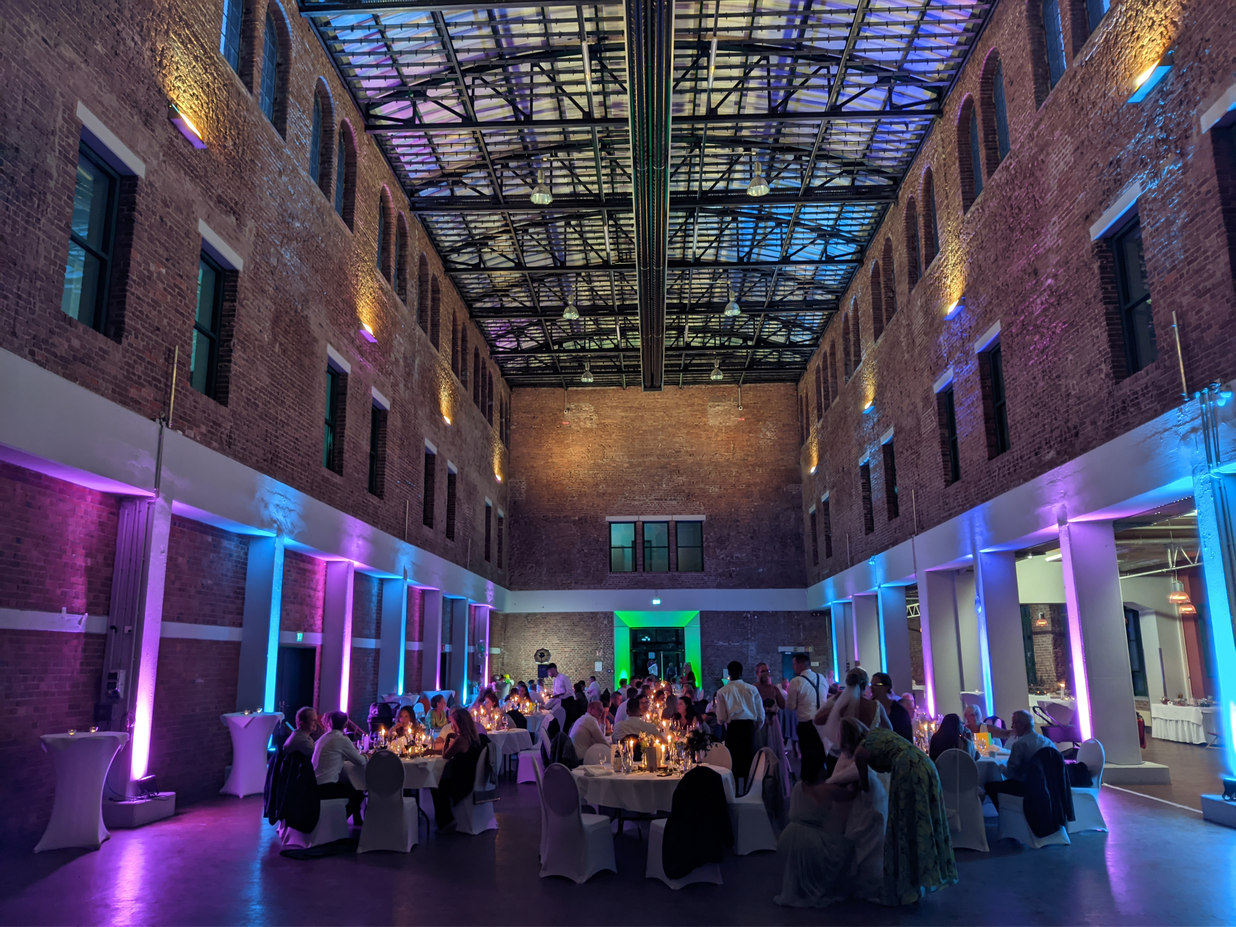 Stimmung auf der Tanzfläche beim 50. Geburtstag